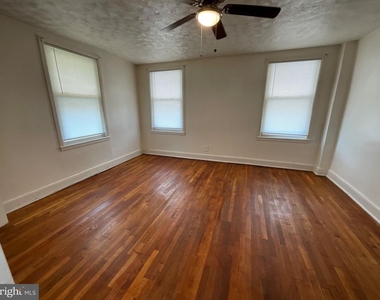 3018 E Larue Square E - Photo Thumbnail 10