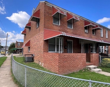 3018 E Larue Square E - Photo Thumbnail 18