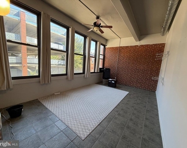 1211 Light Street - Photo Thumbnail 4