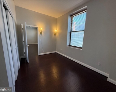 1211 Light Street - Photo Thumbnail 5