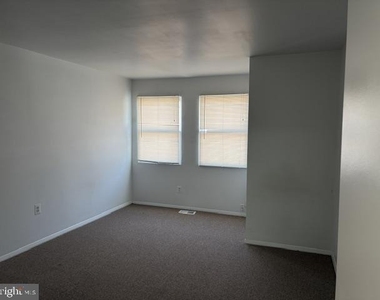 918 Stubblefield Lane - Photo Thumbnail 4