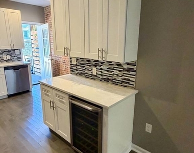 343 S Macon Street - Photo Thumbnail 3