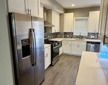 343 S Macon Street - Photo Thumbnail 4