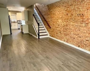 343 S Macon Street - Photo Thumbnail 2