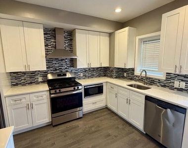 343 S Macon Street - Photo Thumbnail 5
