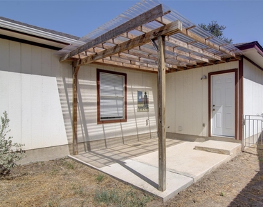 4605 Ribbecke Ave - Photo Thumbnail 17