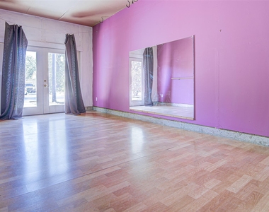 4605 Ribbecke Ave - Photo Thumbnail 6