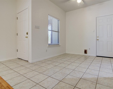4605 Ribbecke Ave - Photo Thumbnail 5