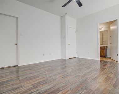 4605 Ribbecke Ave - Photo Thumbnail 14