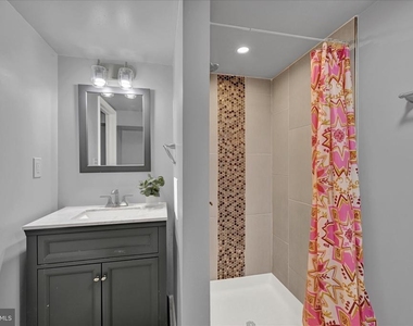 1127 Wicklow Road - Photo Thumbnail 12