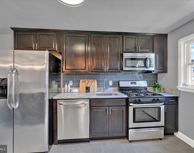 1127 Wicklow Road - Photo Thumbnail 2