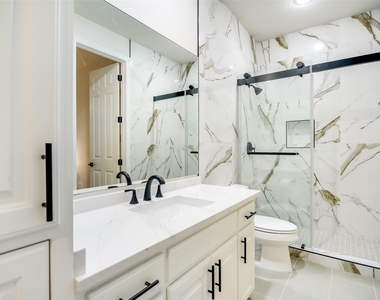5111 Mcintyre Cir - Photo Thumbnail 22