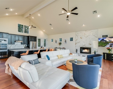 5111 Mcintyre Cir - Photo Thumbnail 6