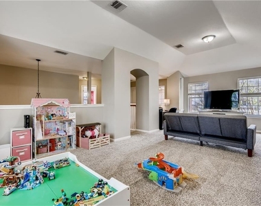 919 Cashew Ln - Photo Thumbnail 17
