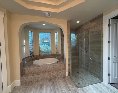 5449 Diamante Dr - Photo Thumbnail 2