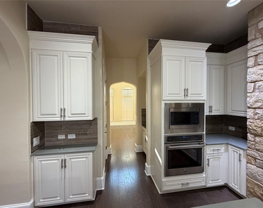 5449 Diamante Dr - Photo Thumbnail 13