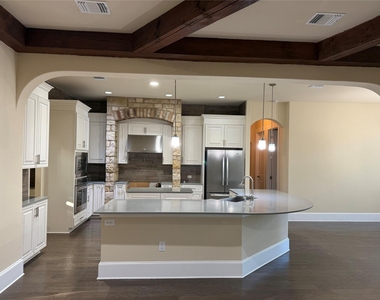 5449 Diamante Dr - Photo Thumbnail 11