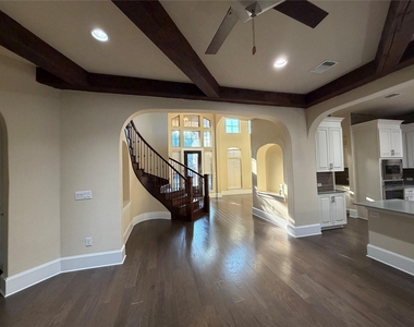 5449 Diamante Dr - Photo Thumbnail 6