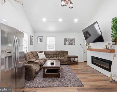 8829 Fort Smallwood Road - Photo Thumbnail 4