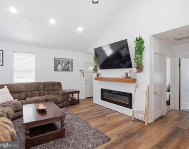 8829 Fort Smallwood Road - Photo Thumbnail 16