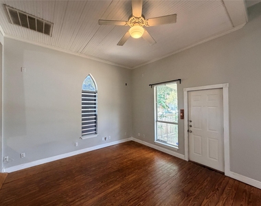 1509 Willow St - Photo Thumbnail 4