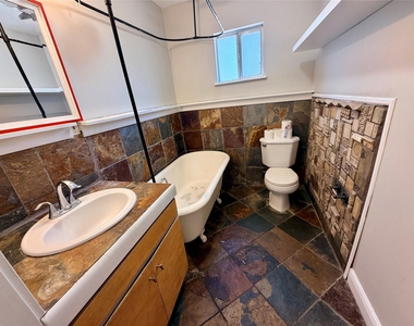 1509 Willow St - Photo Thumbnail 10