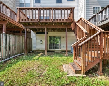 1020 Meandering Way - Photo Thumbnail 35