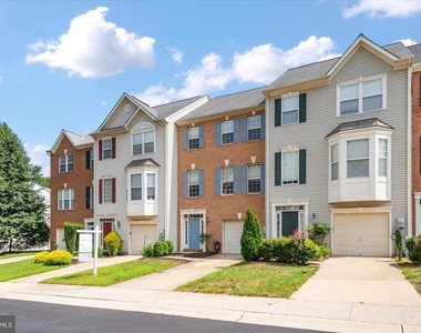 1020 Meandering Way - Photo Thumbnail 30