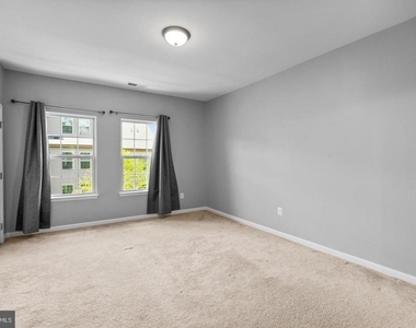 7204 Winding Hills Drive - Photo Thumbnail 17