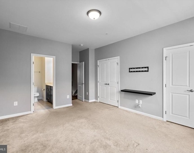 7204 Winding Hills Drive - Photo Thumbnail 19