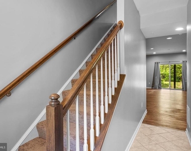 7204 Winding Hills Drive - Photo Thumbnail 2