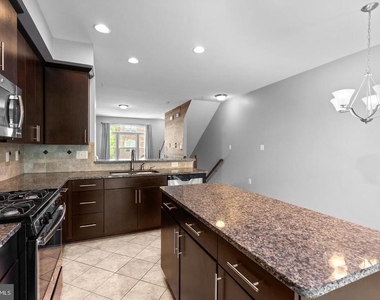 7204 Winding Hills Drive - Photo Thumbnail 12