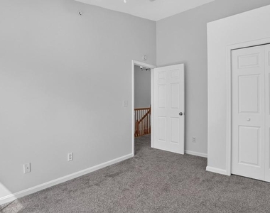 1411 Anna Marie Court - Photo Thumbnail 37
