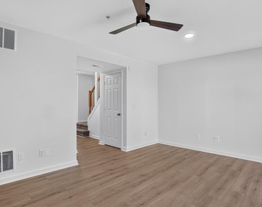1411 Anna Marie Court - Photo Thumbnail 19