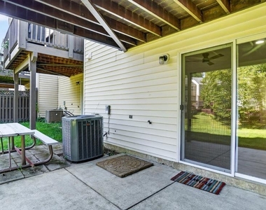 1411 Anna Marie Court - Photo Thumbnail 9