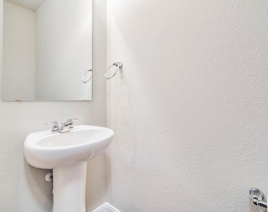 14102 Macquarie Dr - Photo Thumbnail 12