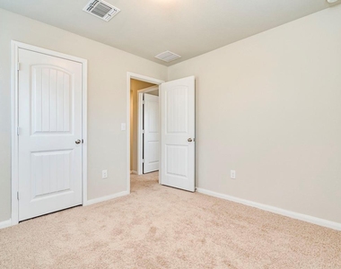 14102 Macquarie Dr - Photo Thumbnail 16