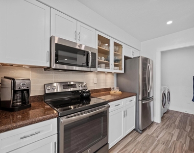 100 Lido Cir - Photo Thumbnail 11