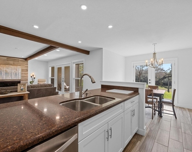 100 Lido Cir - Photo Thumbnail 13