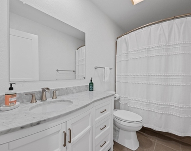 100 Lido Cir - Photo Thumbnail 17