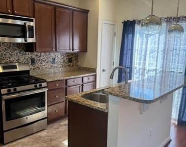 29854 Plantation Lakes Boulevard - Photo Thumbnail 2