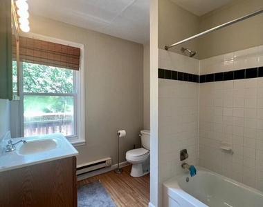 1417 N Harrison Street - Photo Thumbnail 7