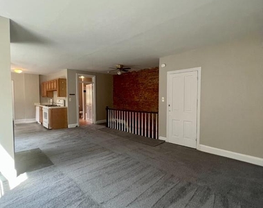 1417 N Harrison Street - Photo Thumbnail 3