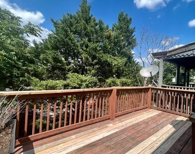 1417 N Harrison Street - Photo Thumbnail 10