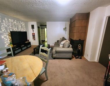 701 W 25th St - Photo Thumbnail 2