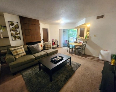 701 W 25th St - Photo Thumbnail 1