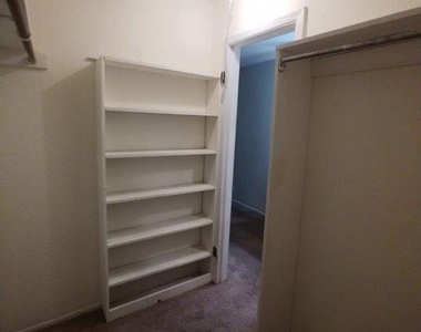 701 W 25th St - Photo Thumbnail 10