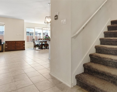 1017 Plano Ln - Photo Thumbnail 15