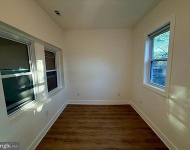 2920 8th Street Ne - Photo Thumbnail 19