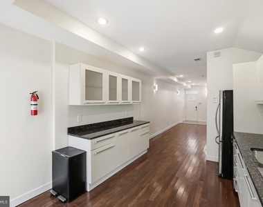 1515 Independence Avenue Se - Photo Thumbnail 7